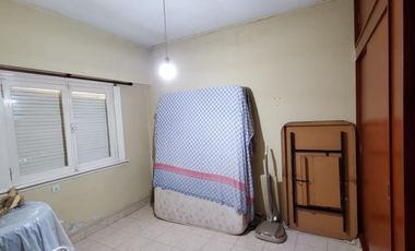 Hermosa casa en Calle 104, a cuadras de Estacion de Guernica