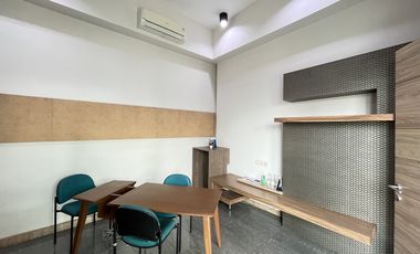 Dijual Gedung Kantor Komersial Pinggir Jalan Raya di Pos Pengumben