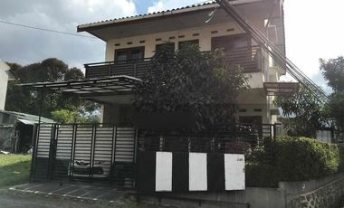 Jual Rumah Hoek Lembang Bandung View Gunung Puteri