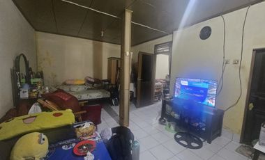 rumah cantik minimalis di kompleks PGRI Ruhui.