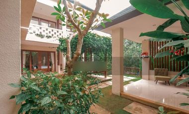 CEPAT VILLA BARU SEBERANG PELABUHAN SAMPALAN, PENIDA