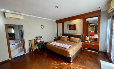 14 jt per m2 Hitung tanah Puri Bintaro luas 280 ada taman belakang siap huni rumah tua rasa kavling bintaro