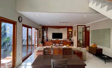 14 jt per m2 Hitung tanah Puri Bintaro luas 280 ada taman belakang siap huni rumah tua rasa kavling bintaro