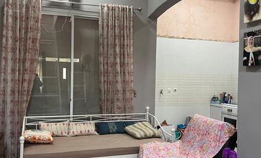 Dijual Rumah Cantik Semi Furnish Siap Huni