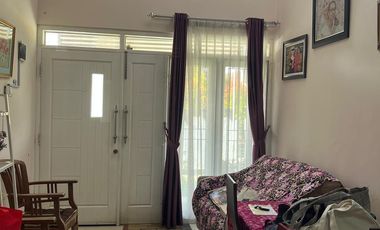 Dijual Rumah Cantik Semi Furnish Siap Huni