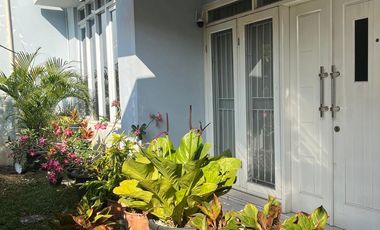 Dijual Rumah Cantik Semi Furnish Siap Huni