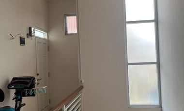 Dijual Rumah Cantik Semi Furnish Siap Huni