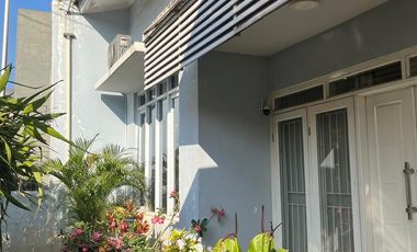 Dijual Rumah Cantik Semi Furnish Siap Huni
