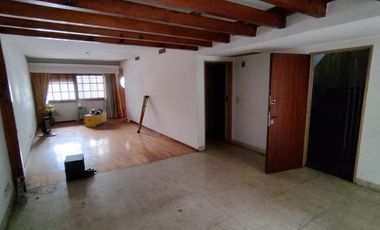 Casa de 4 ambientes en Venta en Villa crespo