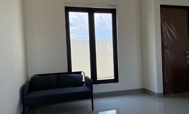 RUMAH READY 2 LANTAI SIAP HUNI