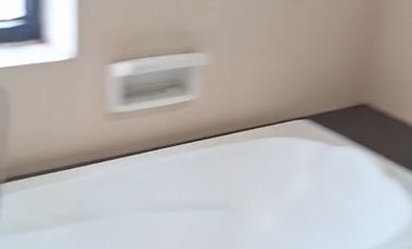 DISEWAKAN RUMAH RAPI DI RAFFLES HILLS CIBUBUR SIAP HUNI