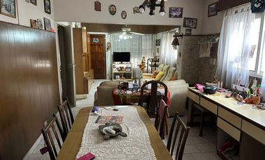 Excelente y amplia casa en Glew