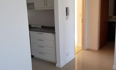 HERMOSO DEPARTAMENTO DE TRES AMBIENTES CON TERRAZA PRIVADA