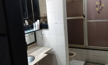 DEPARTAMENTO 4 AMBIENTES 1ER.  PISO X ESCALERA C/PATIO