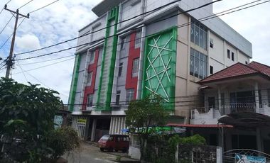 Bangunan Permanen Hotel