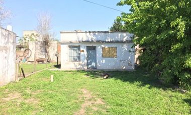 Casa en Excelente Ubicación sobre Reina Elena 2280