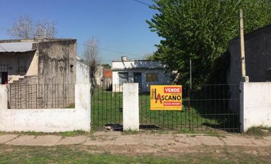 Casa en Excelente Ubicación sobre Reina Elena 2280