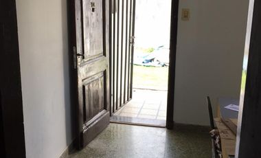 Excelente propiedad a cuadras de la estación de Glew