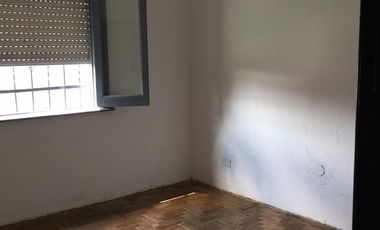 Excelente propiedad a cuadras de la estación de Glew