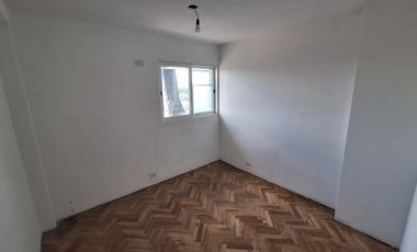 DPTO 2 AMBIENTES C/ BALCON