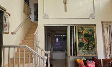 DISEWAKAN BEVERLY GOLF, Kompleks Perumahan Mewah