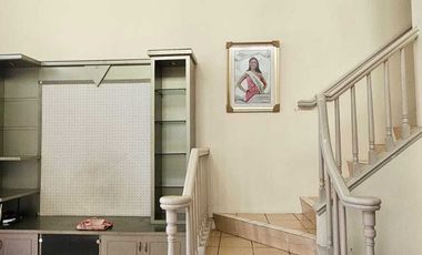 DISEWAKAN BEVERLY GOLF, Kompleks Perumahan Mewah