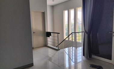 Dijual Rumah 2 Lantai di Kahuripan Park, Sidoarjo