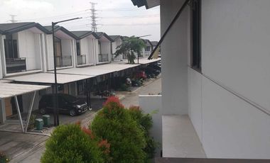 Disewakan  Rumah posisi Hook di CENDANA PARC Karawaci