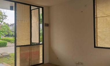Disewakan  Rumah posisi Hook di CENDANA PARC Karawaci