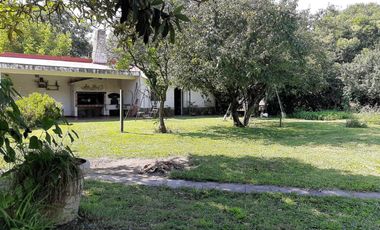 Hermosa casa quinta en el límite de Glew y Guernica