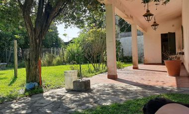 Hermosa casa quinta en el límite de Glew y Guernica