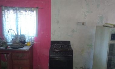 Casa sobre barrio Los Álamos