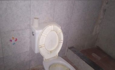 Casa sobre barrio Los Álamos
