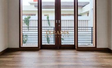 MINIMALIST HOUSE KEMANG FOR RENT