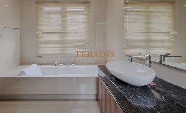 MINIMALIST HOUSE KEMANG FOR RENT