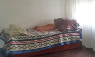 CASA 3 AMBIENTES CON GARAGE Y PILETA