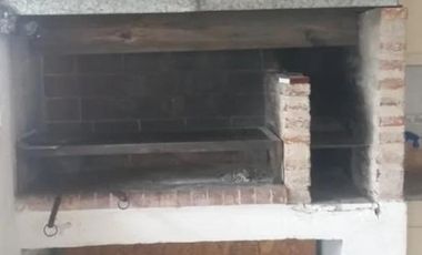 CASA 3 AMBIENTES CON GARAGE Y PILETA