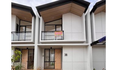 Disewakan Rumah 3 Kamar Tidur di Lippo Karawaci