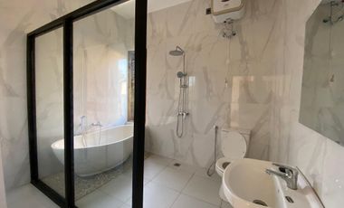 VILLA 4BR NEW MINIMALIS MODERN FURNIHSHED LOKASI JIMBARAN