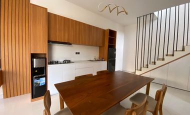 VILLA 4BR NEW MINIMALIS MODERN FURNIHSHED LOKASI JIMBARAN