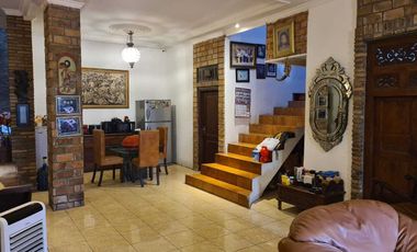 Rumah Bagus Siap Huni 2 Lantai Dekat kampus UMS Solo, Strategis