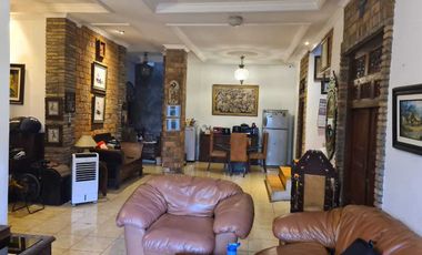 Rumah Bagus Siap Huni 2 Lantai Dekat kampus UMS Solo, Strategis