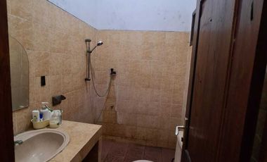 Rumah Bagus Siap Huni 2 Lantai Dekat kampus UMS Solo, Strategis