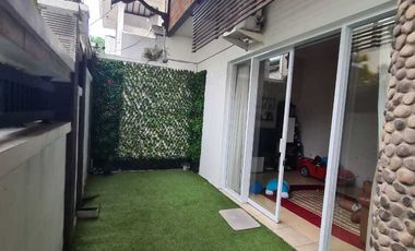 Rumah Bagus Siap Huni 2 Lantai Dekat kampus UMS Solo, Strategis