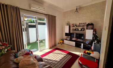 Rumah Bagus Siap Huni 2 Lantai Dekat kampus UMS Solo, Strategis