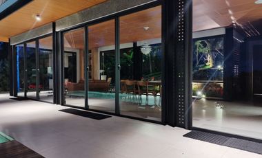 Rumah baru di Komplek Dago Village dengan Kolam Renang