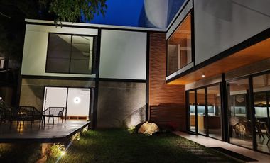 Rumah baru di Komplek Dago Village dengan Kolam Renang