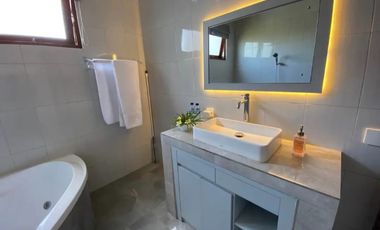 Villa Baru Gress di Padonan Tibubeneng Canggu badung