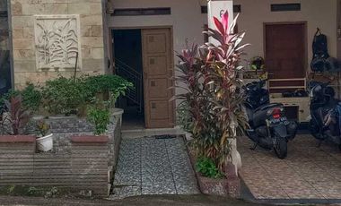 Di Sewakan Rumah Luas 4 Kamar 2 Lantai di Sawangan Depok