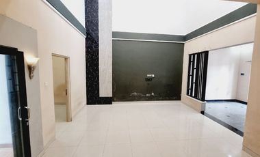 Rumah Mewah 2 Lt Nyaman Akses Lebar Banjarsari Solo